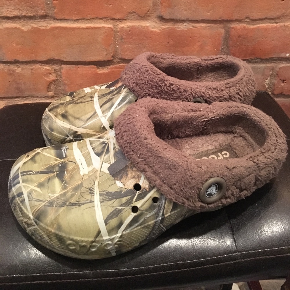 ***SOLD***Crocs fur lined